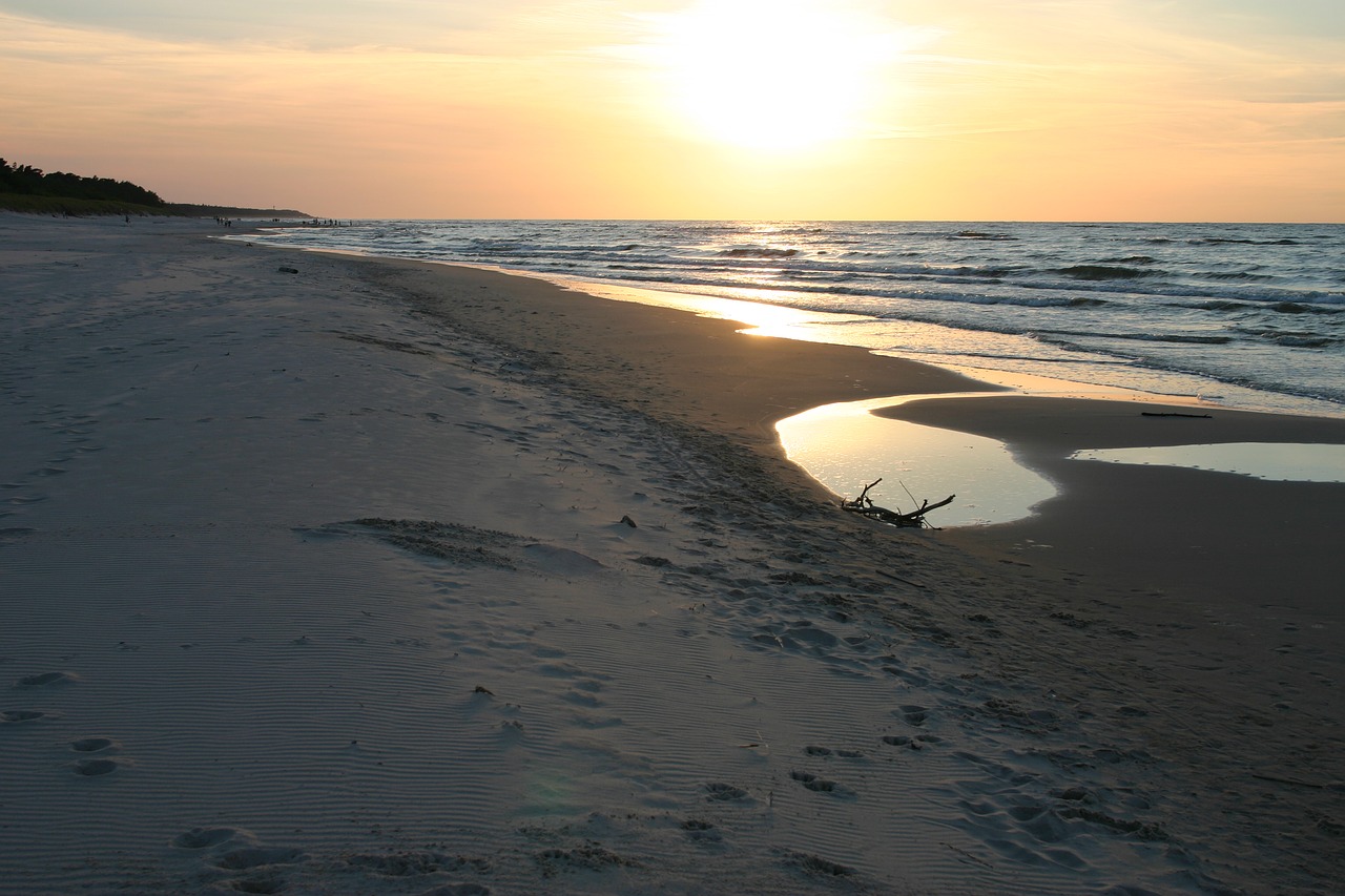 beach  twilight  landscape free photo