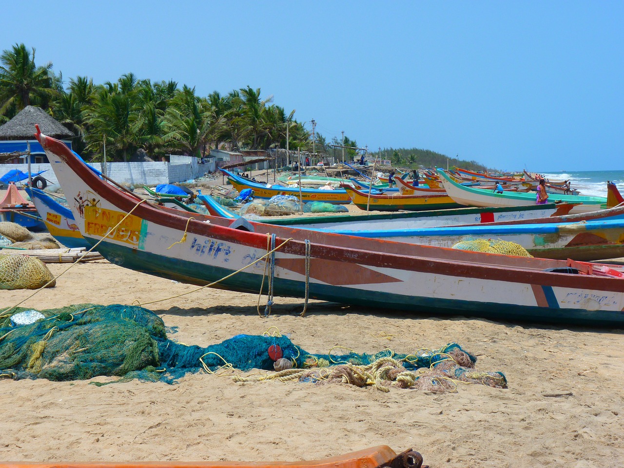 beach boats colorful free photo