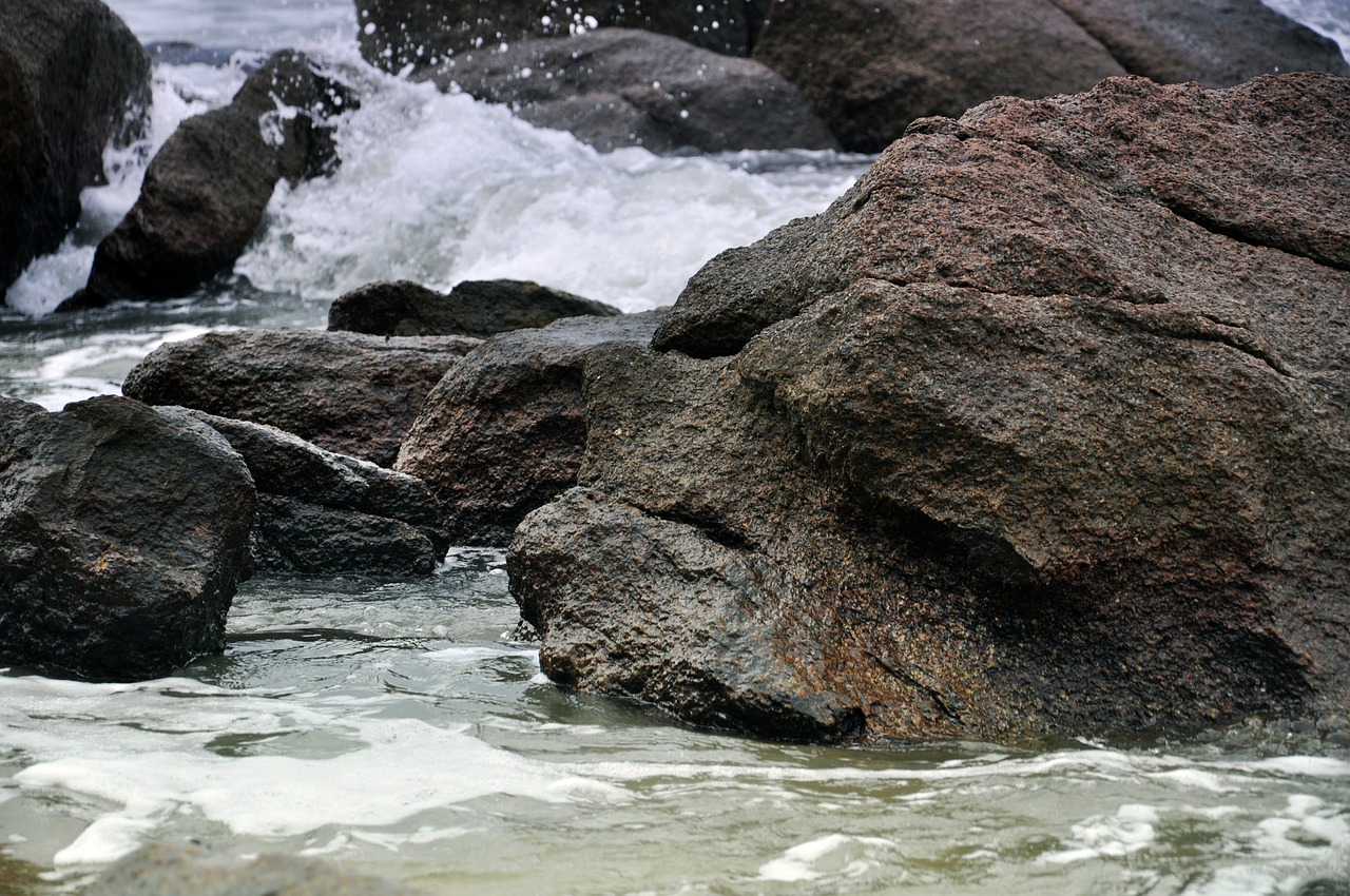 beach stone the waves free photo