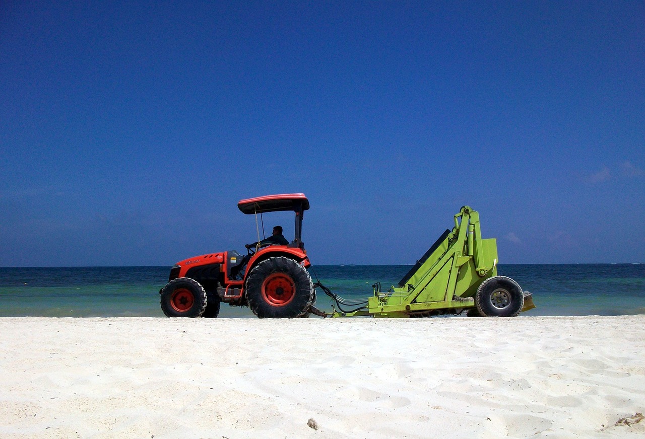 beach maintenance cleaning free photo