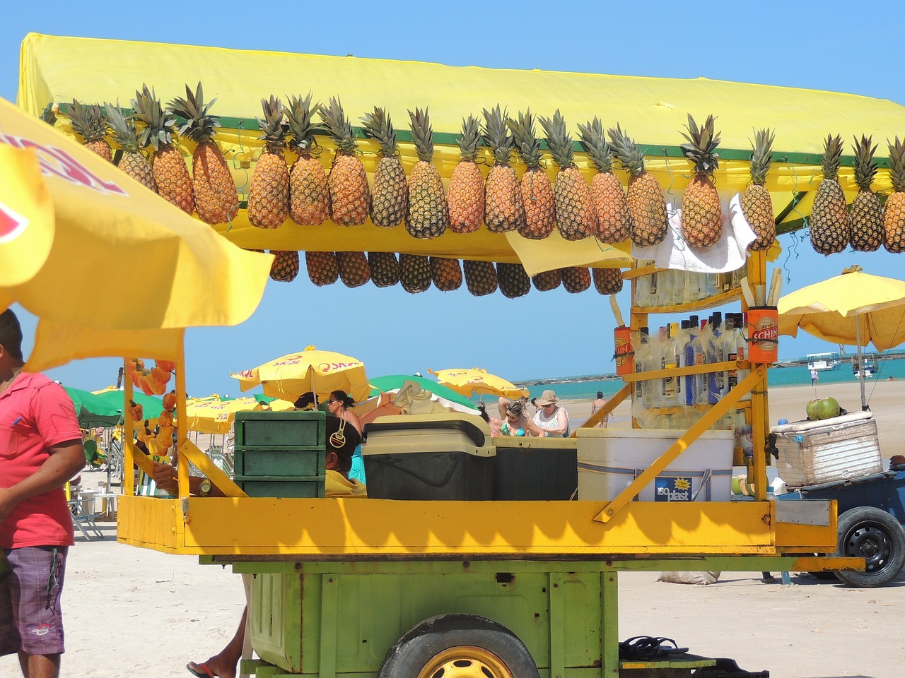 beach sale on wheels free photo