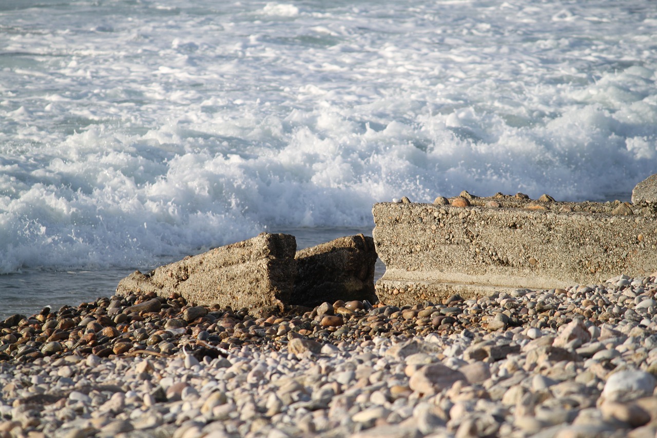 beach the waves ireland free photo