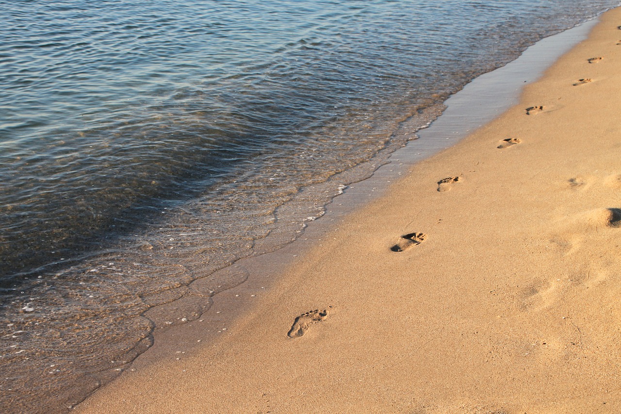 beach footprints mamaia free photo
