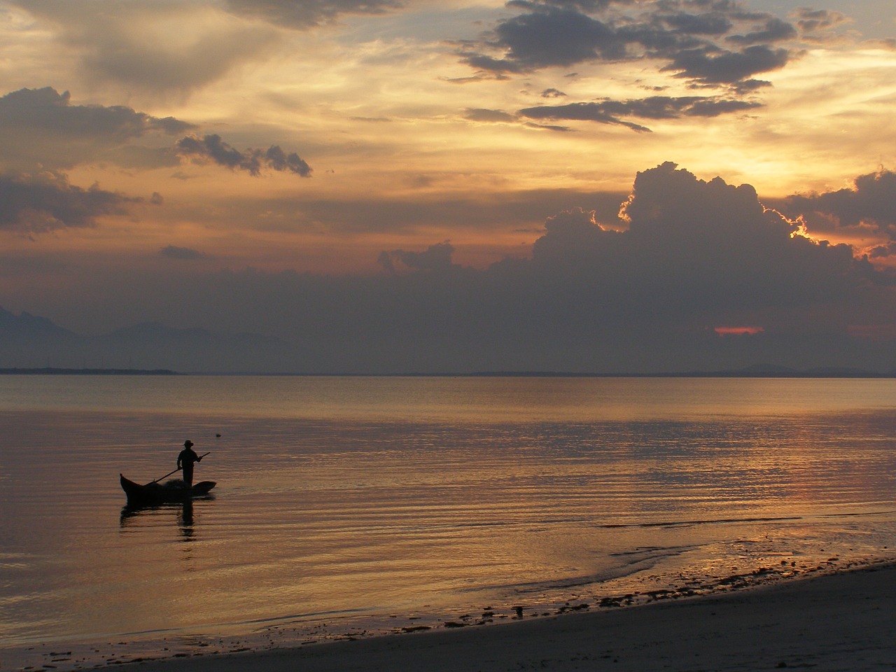 beach boat mar free photo