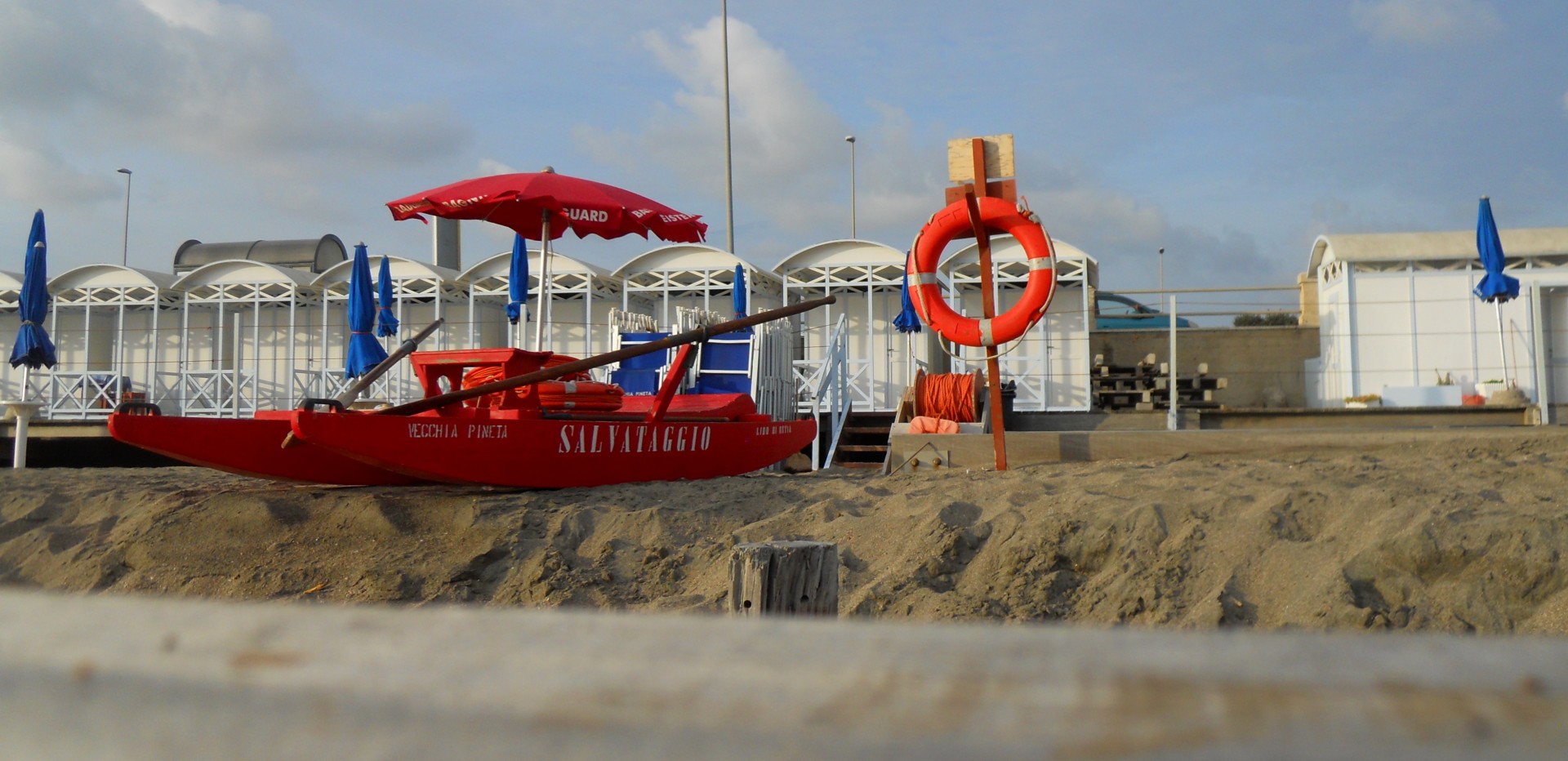 beach launches rescue lifeboat free photo