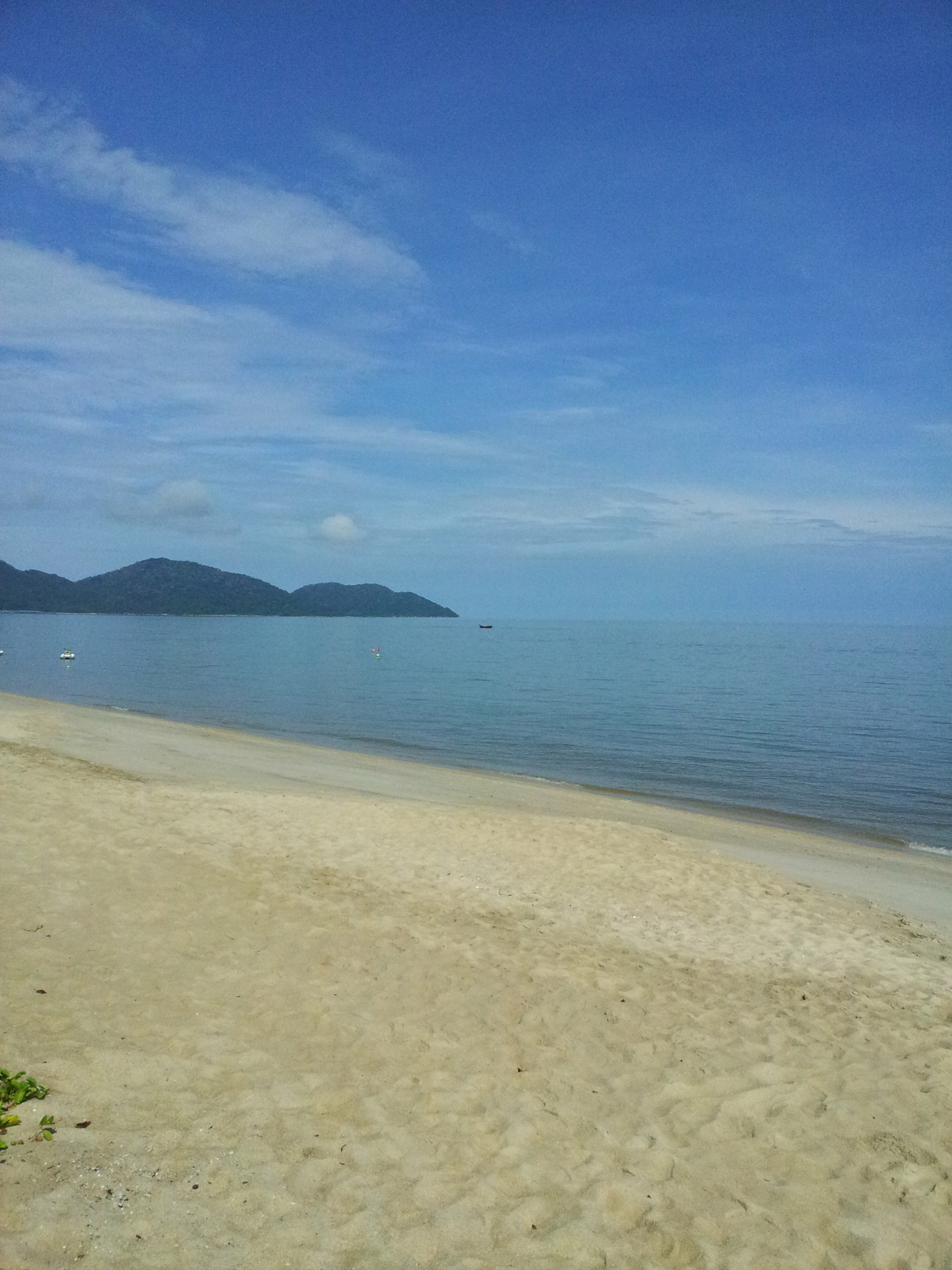 beach mountain beach and the mountain free photo