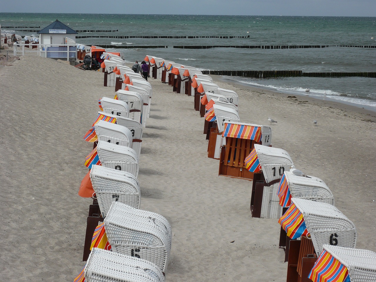 beach chair formation series free photo