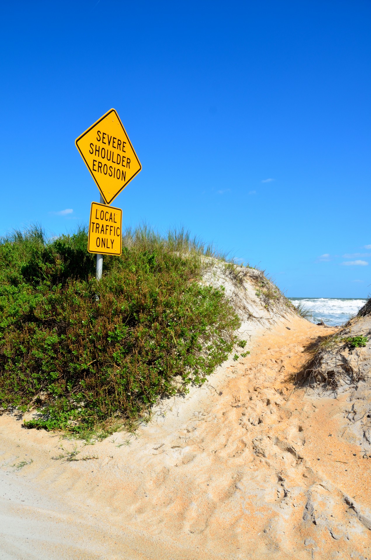 beach erosion sign free photo