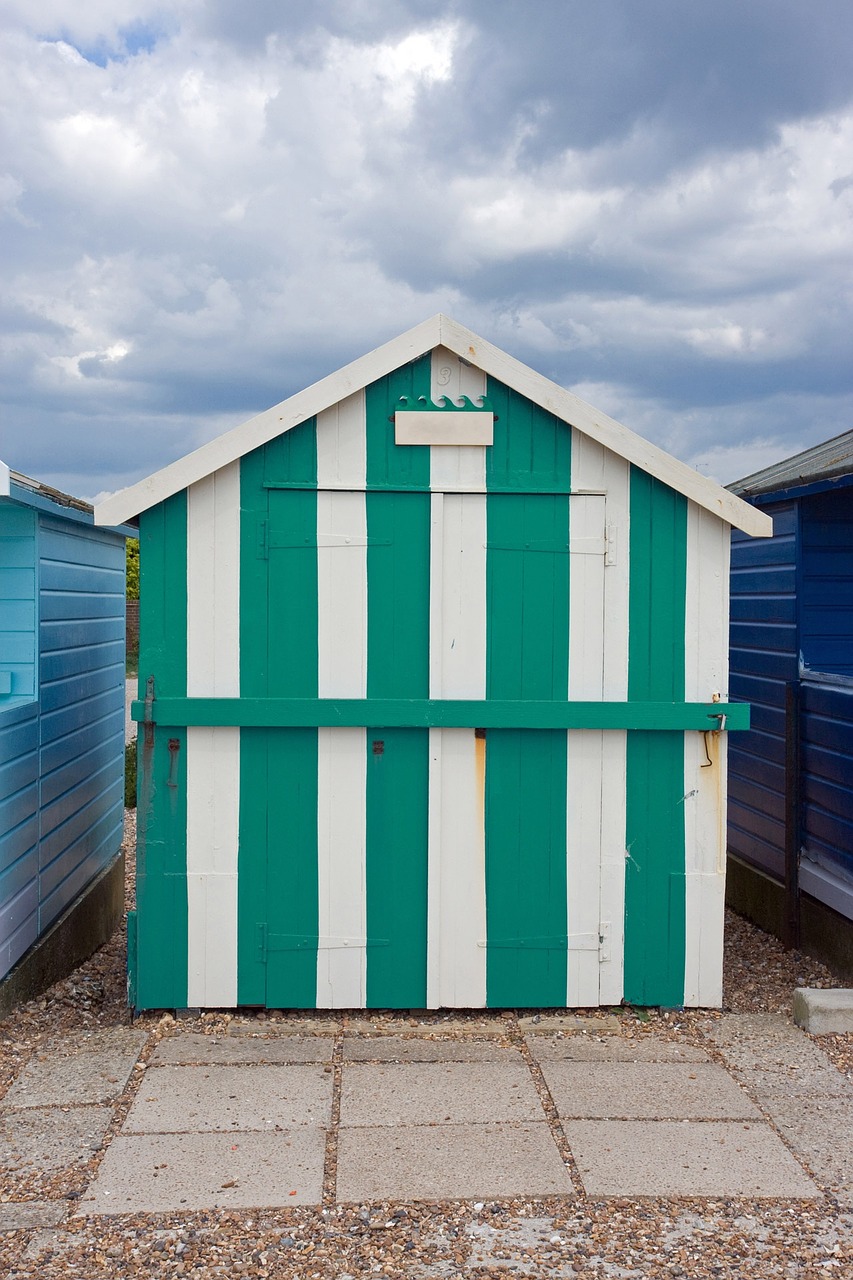 beach hut beach house wooden free photo