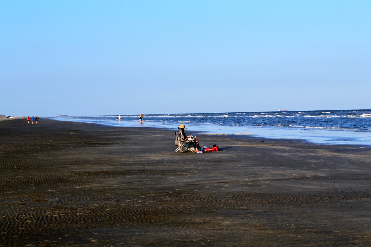 Beach in houston texas,woman at the beach,woman on the beach,beach bum ...