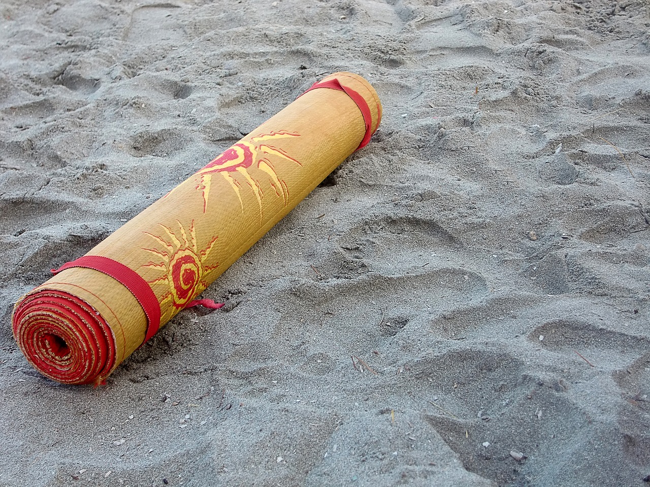 beach mat still life sand free photo