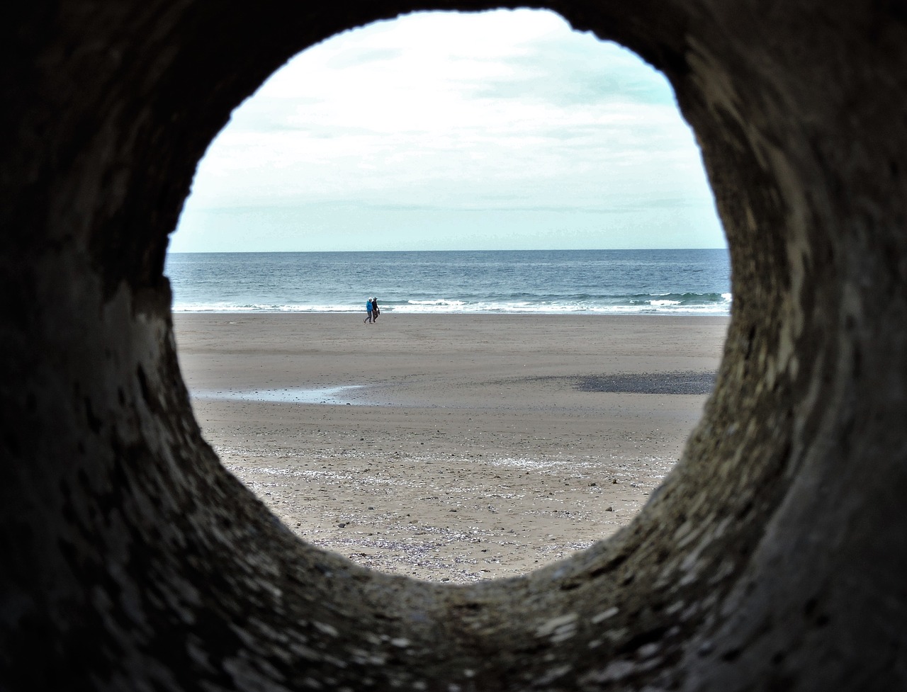 beach tunnel spy hole tunnel free photo