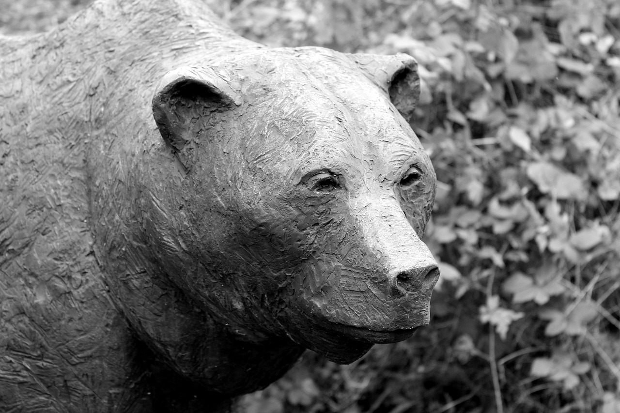 bear brown bear sculpture free photo