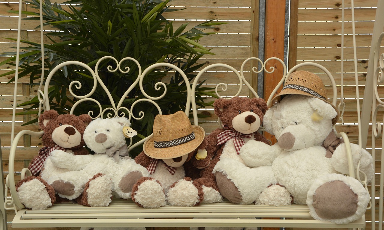 bear plush toys sitting bench free photo