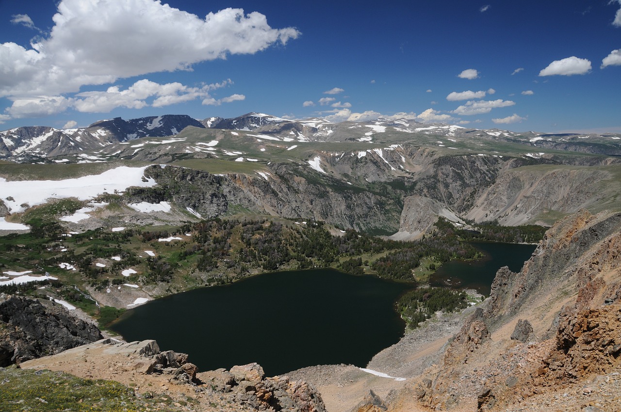 bear tooth pass lake free photo