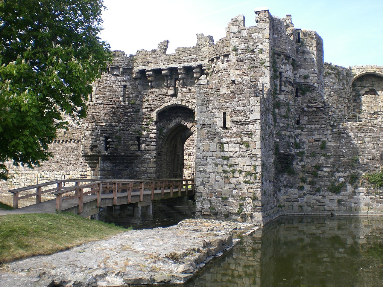 beaumaris castle anglesey free photo