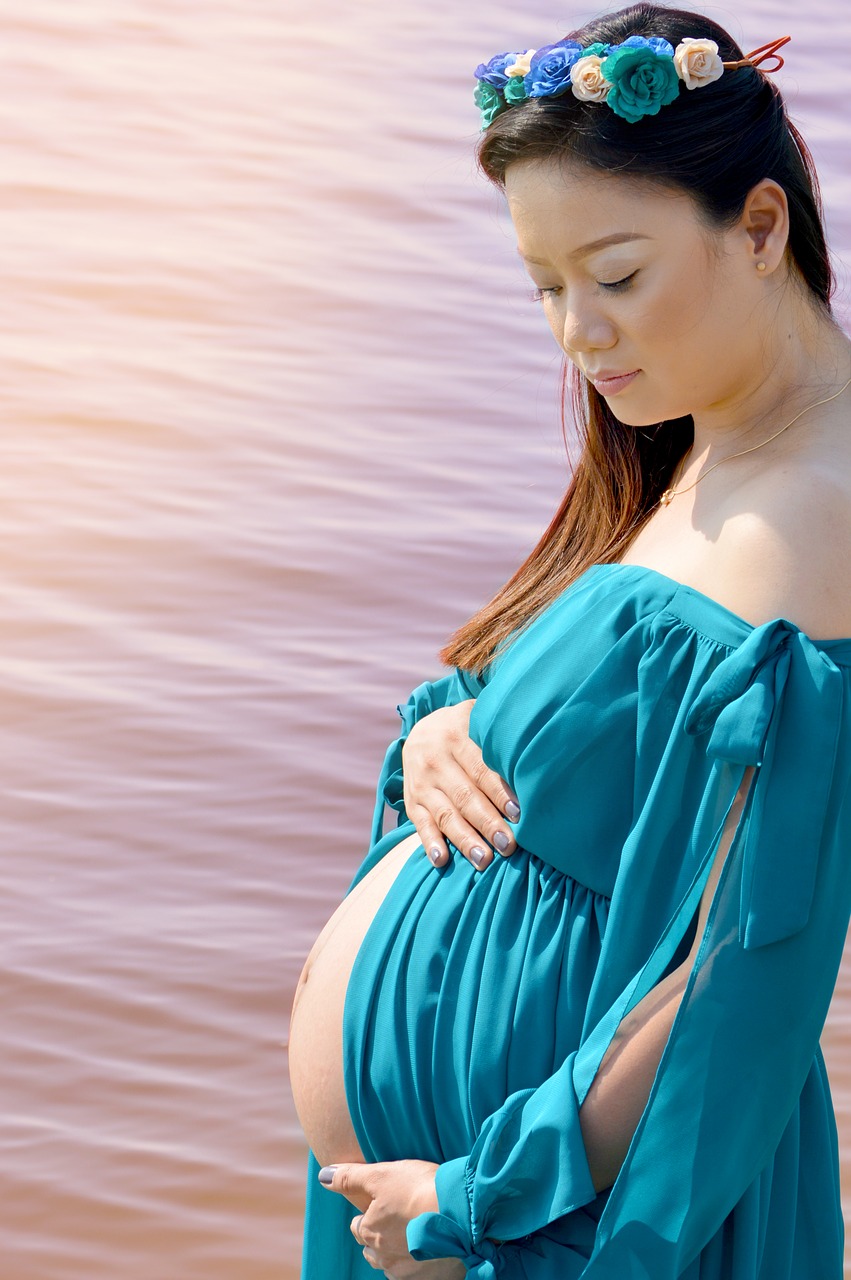 beautiful by the sea pregnant free photo