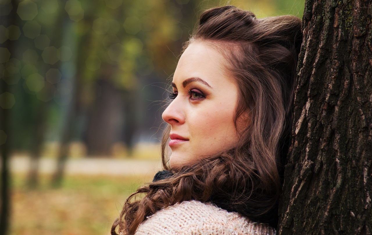 beautiful girl looking away girl portrait outdoor young lady free photo