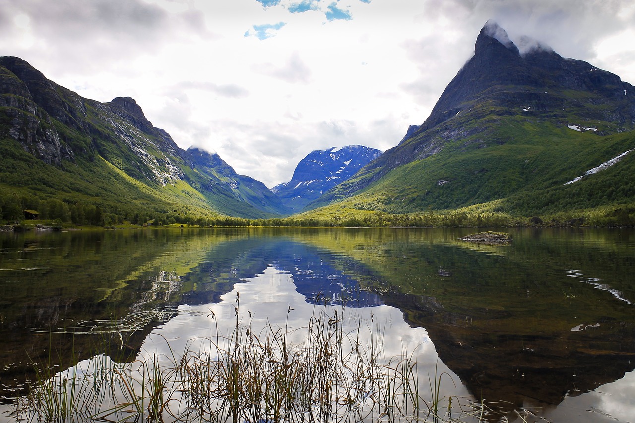 beautiful landscape mountains lake free photo