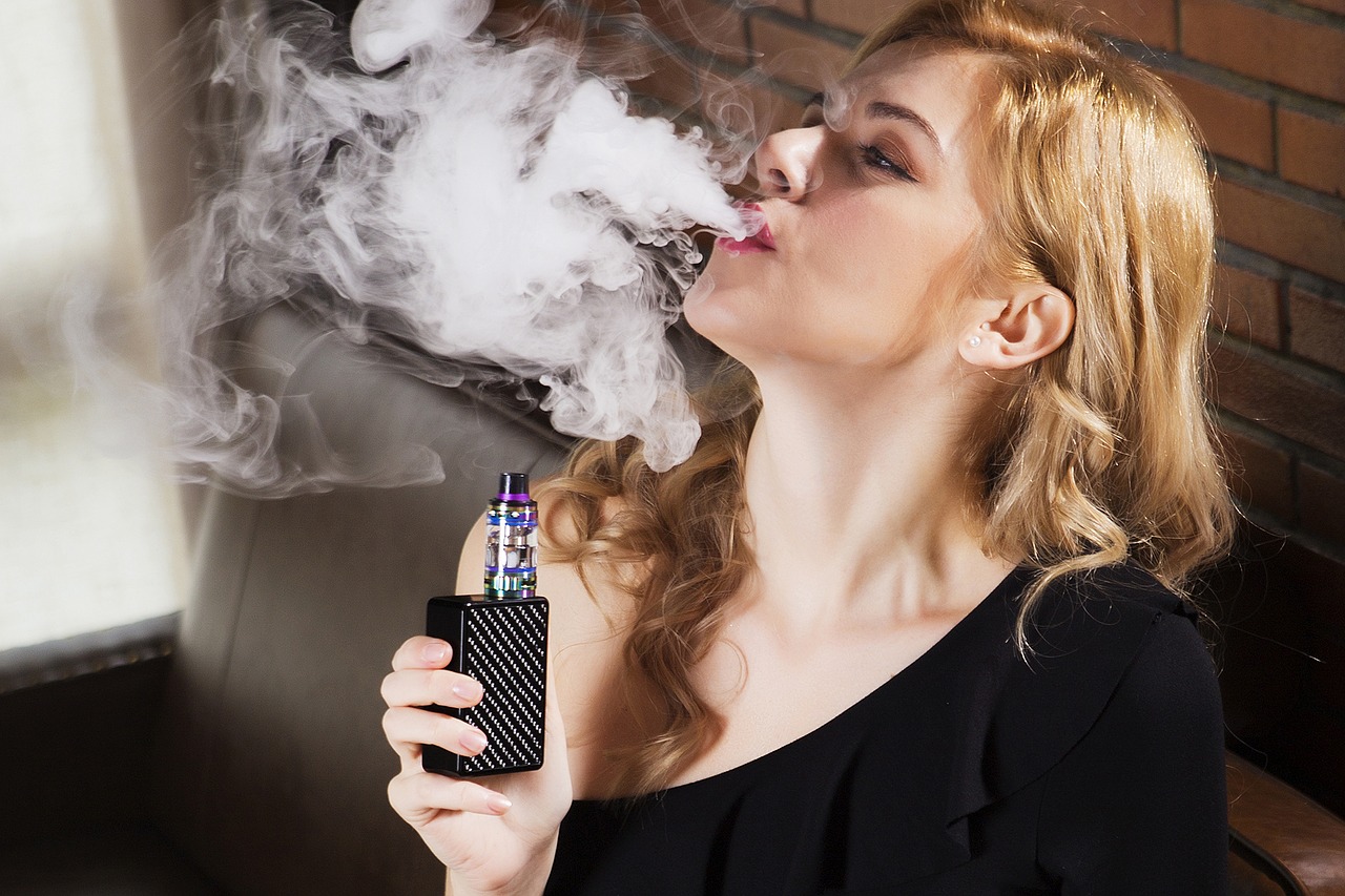 beauty electronic cigarette smoke free photo