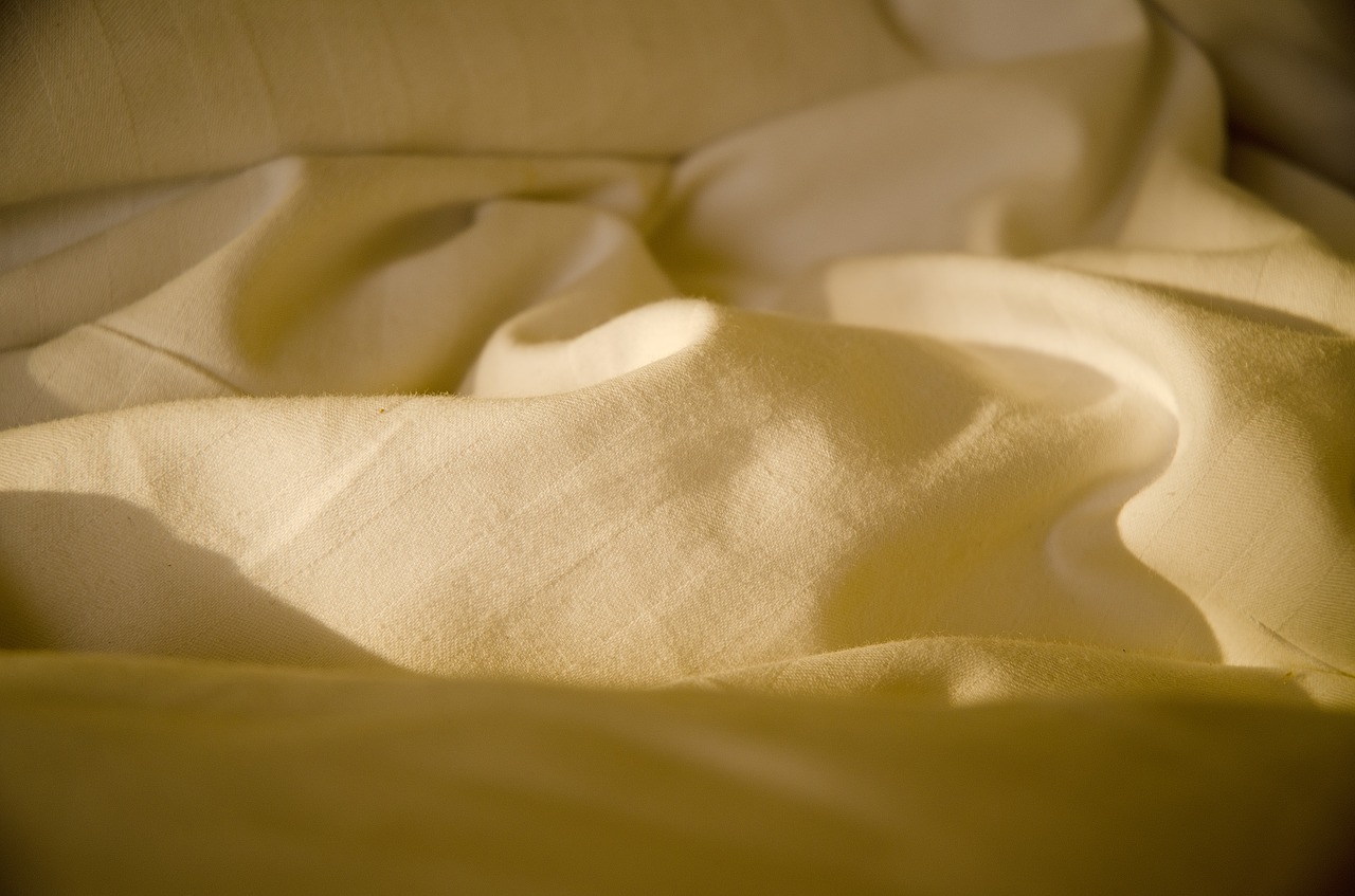 bed sheet cloth free photo