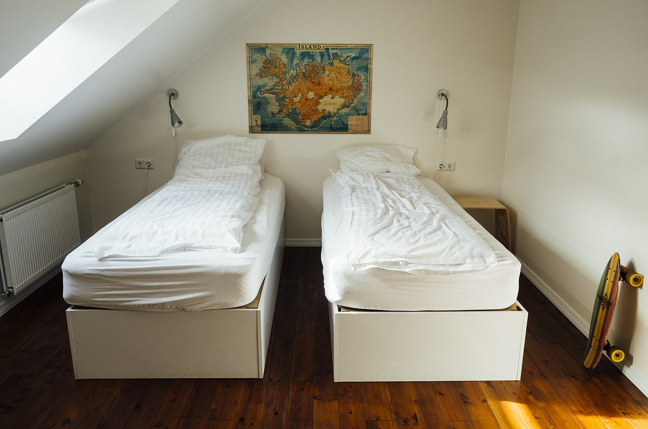 bedroom beds sleeping free photo