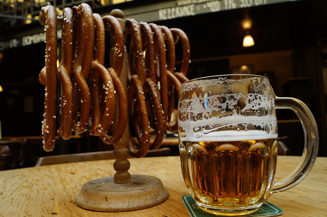 beer pretzel restaurant free photo