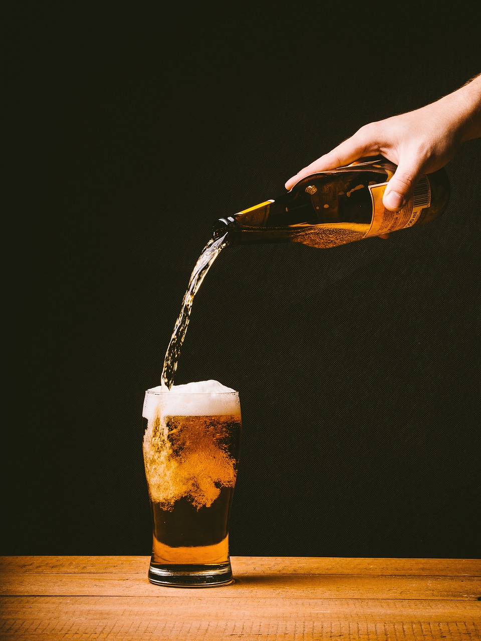 beer pouring glass free photo