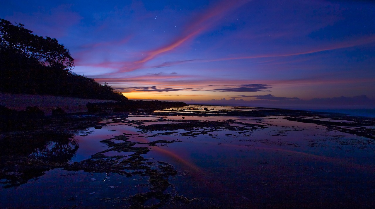 before sunrise sawarna coast java free photo