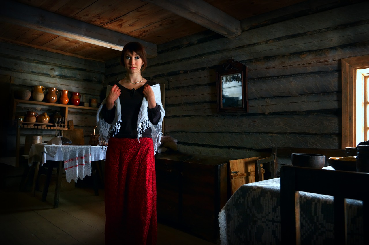 belarus cottage girl free photo
