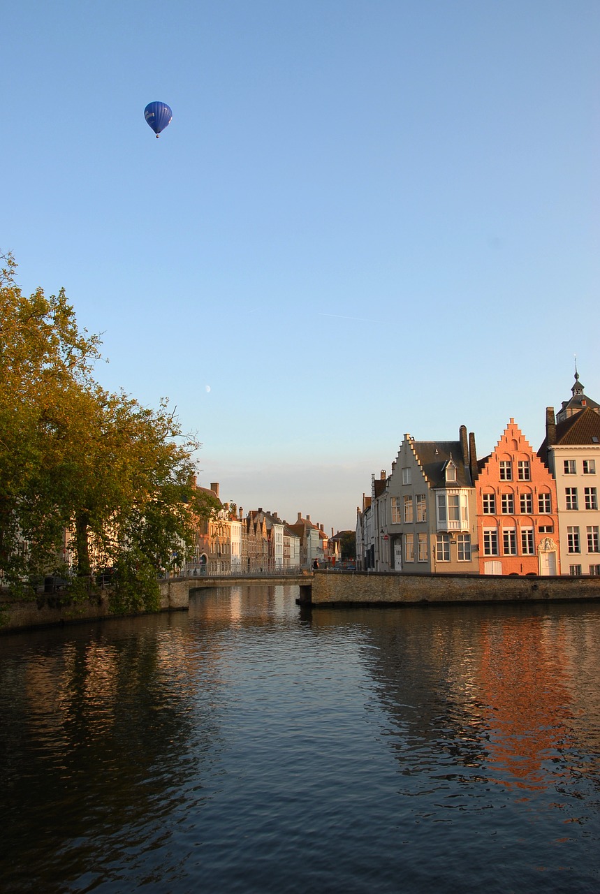 belgium bruges channel free photo