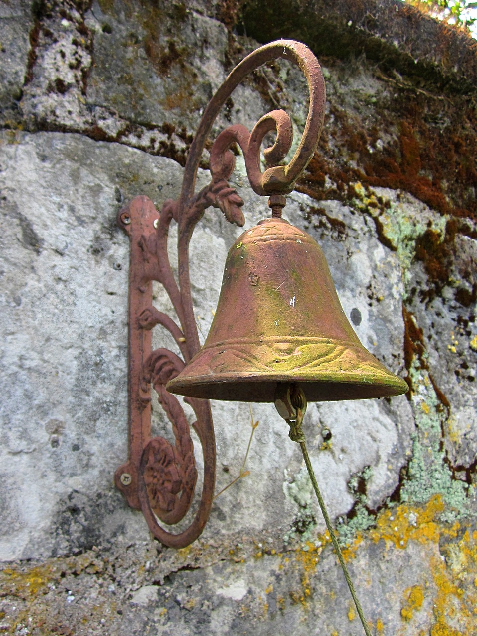 bell rusted metal free photo