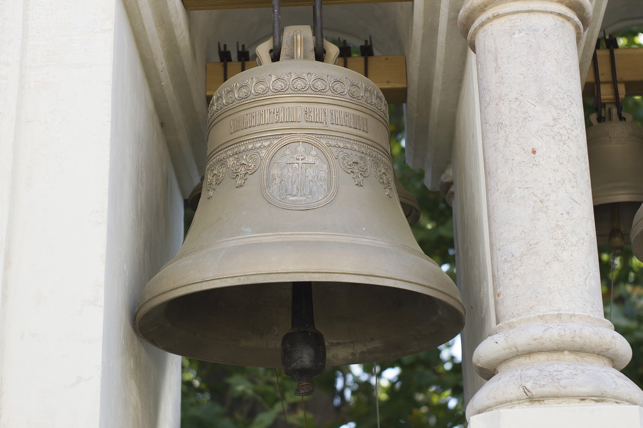 bell ringing church free photo