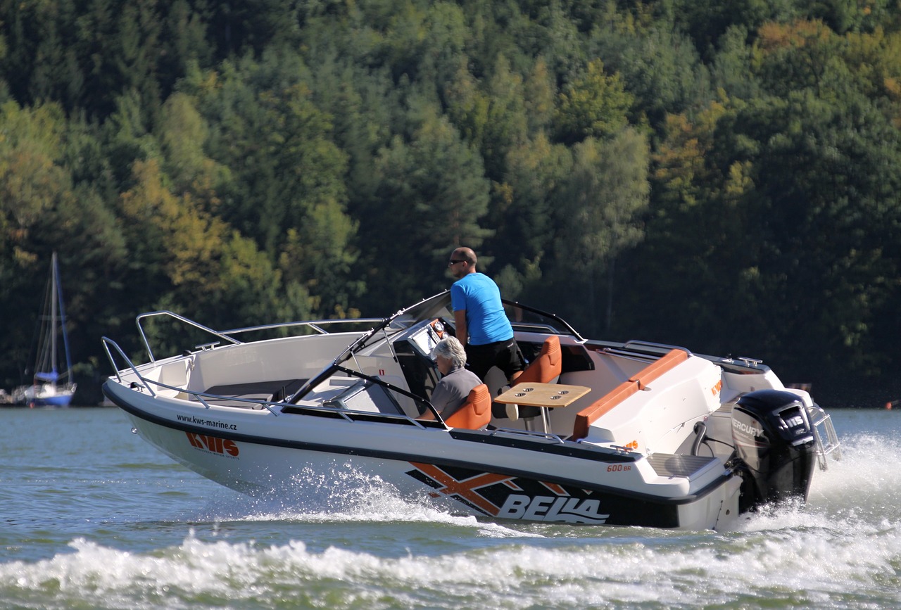 bella 600 br motorboat kws free photo