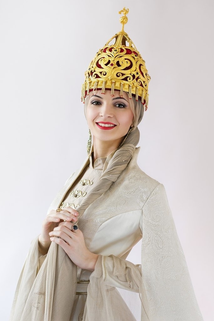 bella kukan miss circassian model free photo