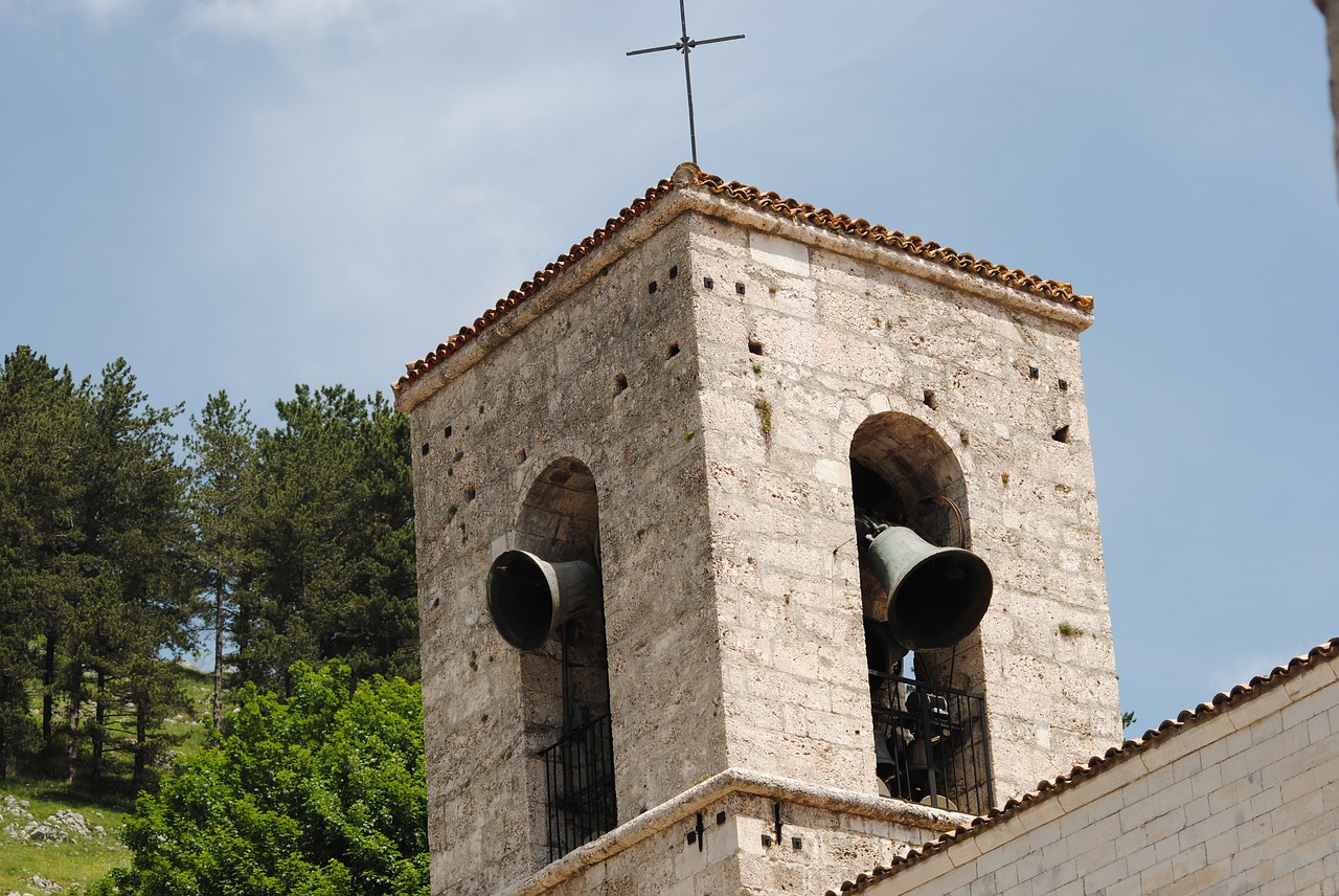 bells  church  pescasseroli free photo