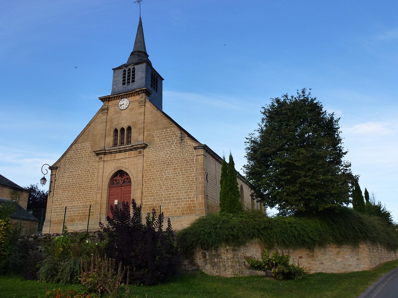 belval church ardennes free photo