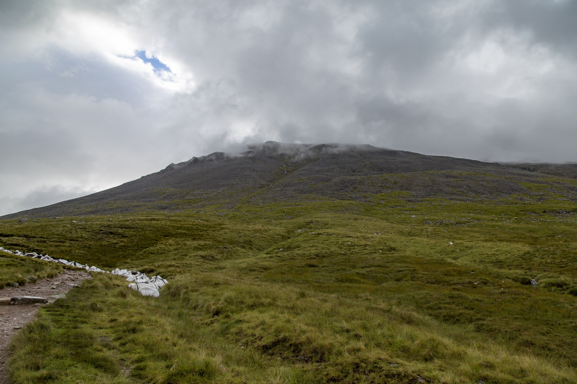 ben scotland fog free photo