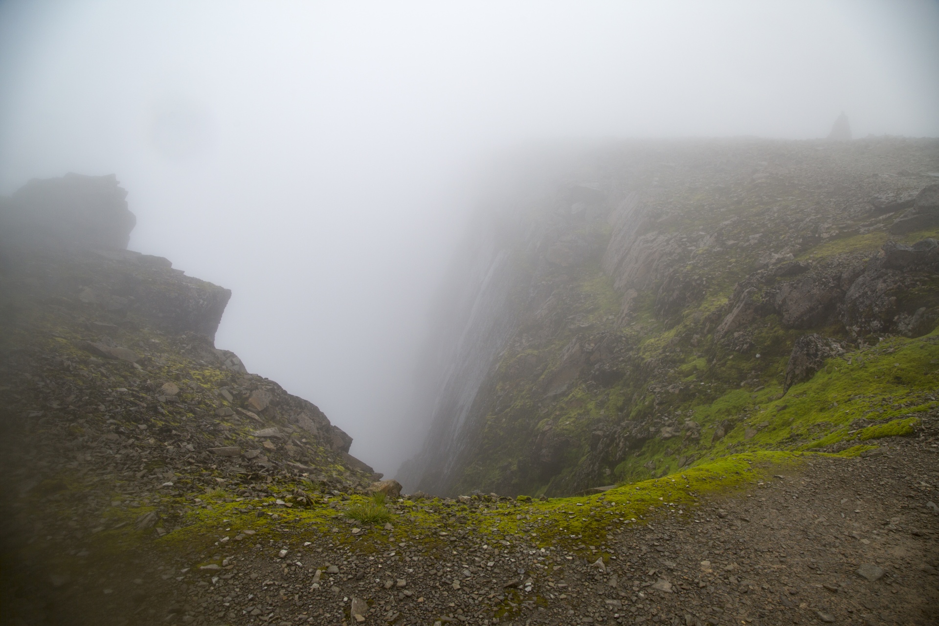 ben scotland fog free photo