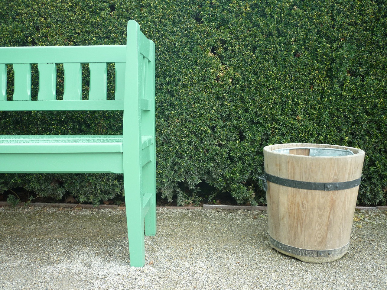 bench bucket wooden free photo