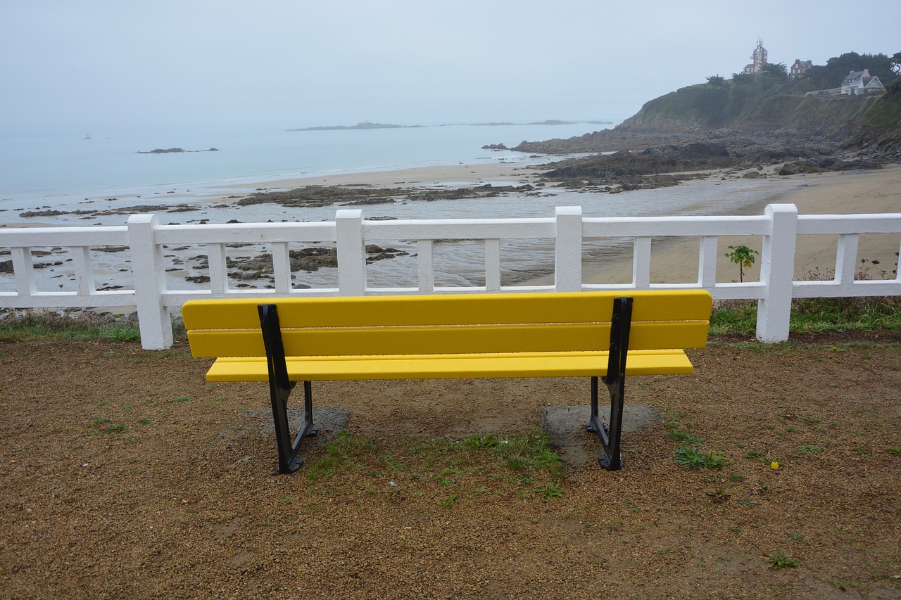bench panoramic bench yellow public free photo