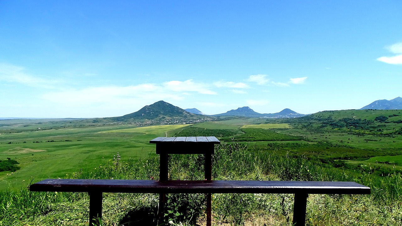 bench  panorama  mountains free photo