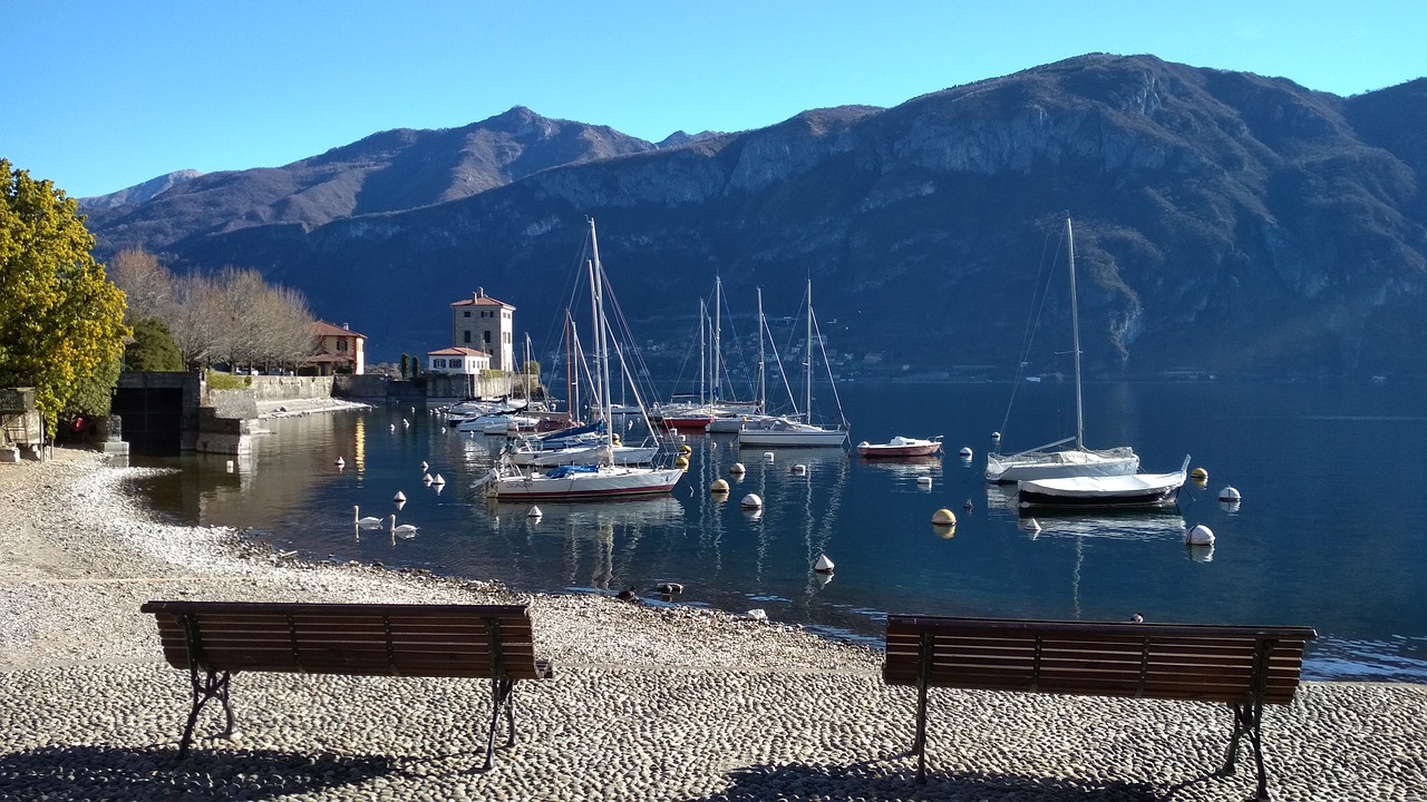 benches  bellagio  como free photo