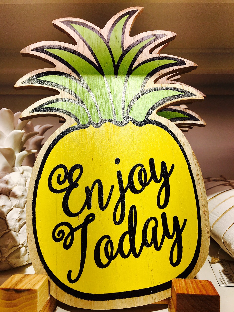 benefit from pineapple vitaminhaltig free photo