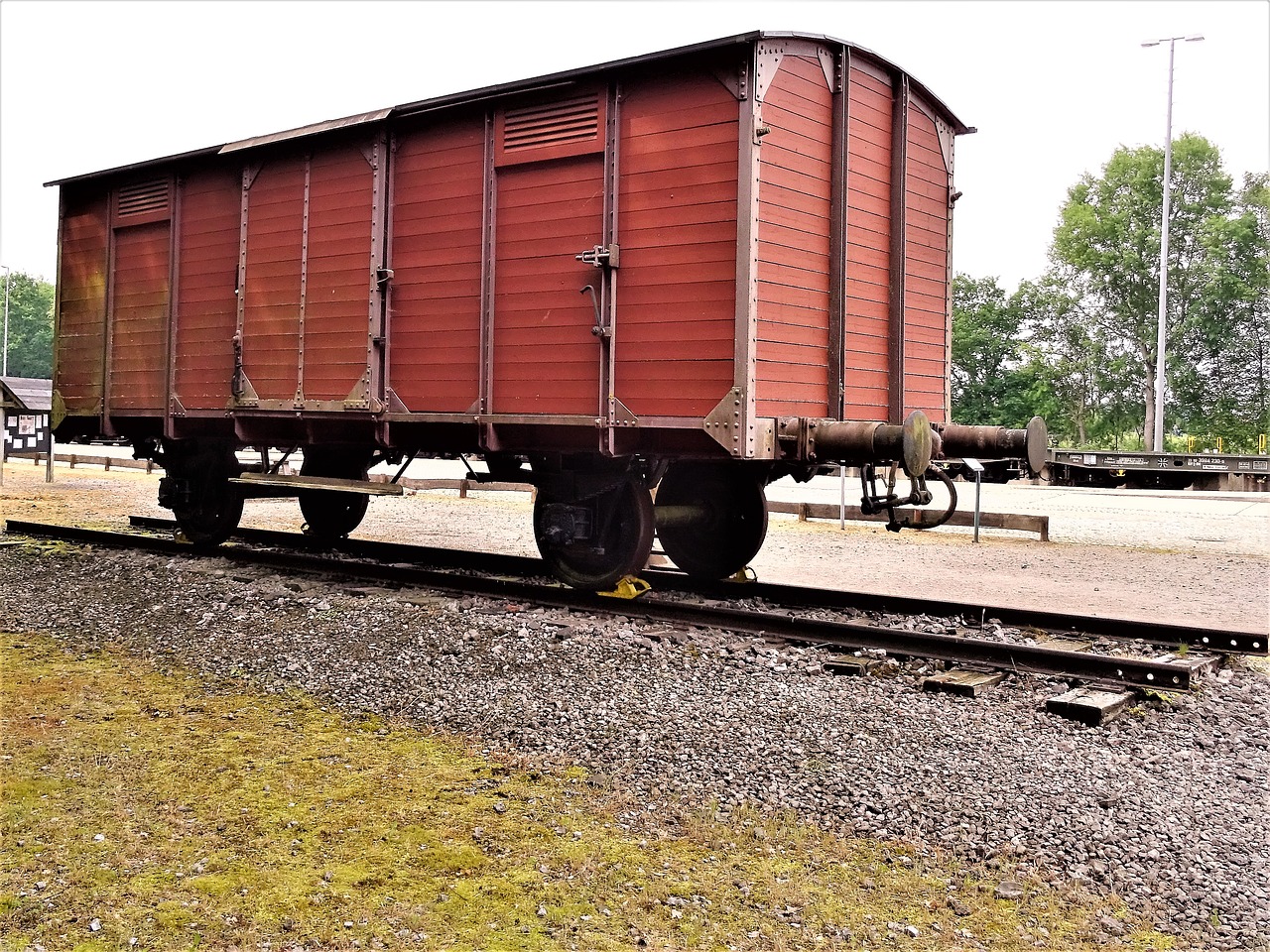 bergen-belsen wagon train free photo