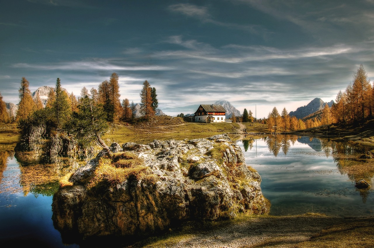 bergsee  dolomites  alpine free photo