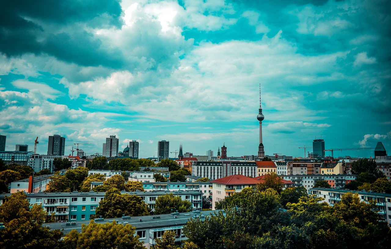 berlin tv tower nikolaiviertel free photo