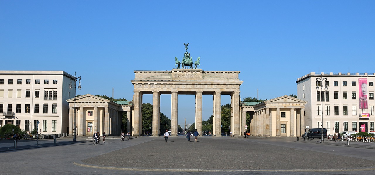 berlin brandenburg gate panorama free photo