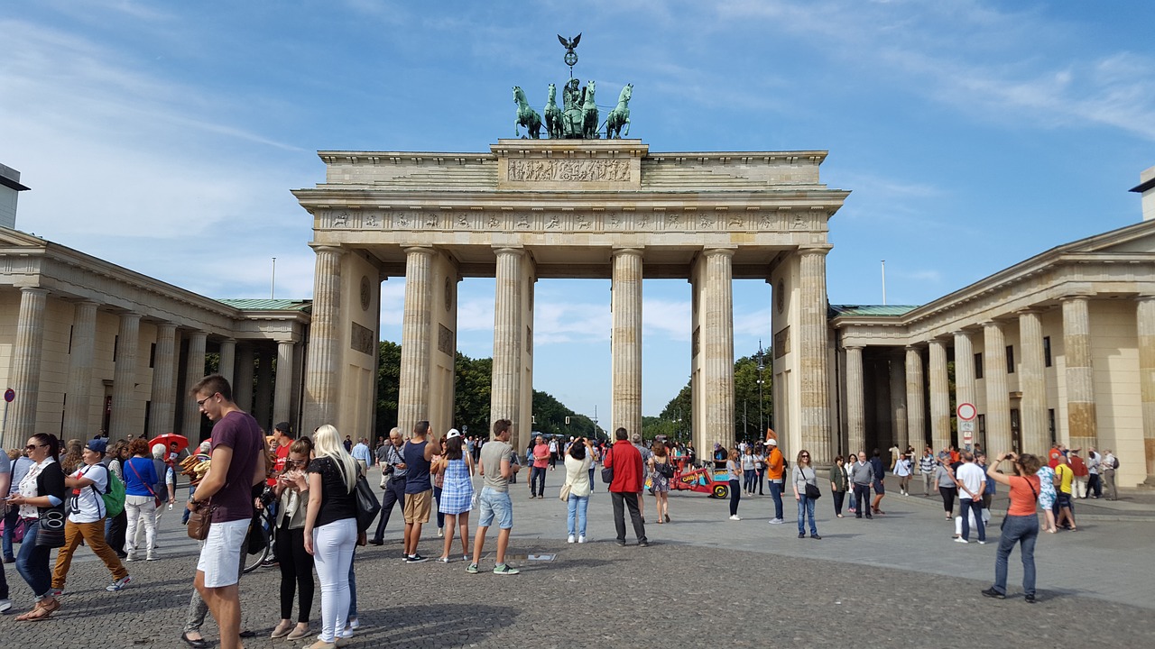 berlin arc de triomphe history free photo