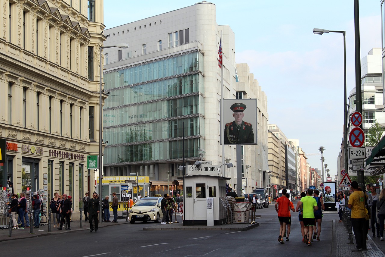 berlin checkpoint charlie berlin wall museum free photo